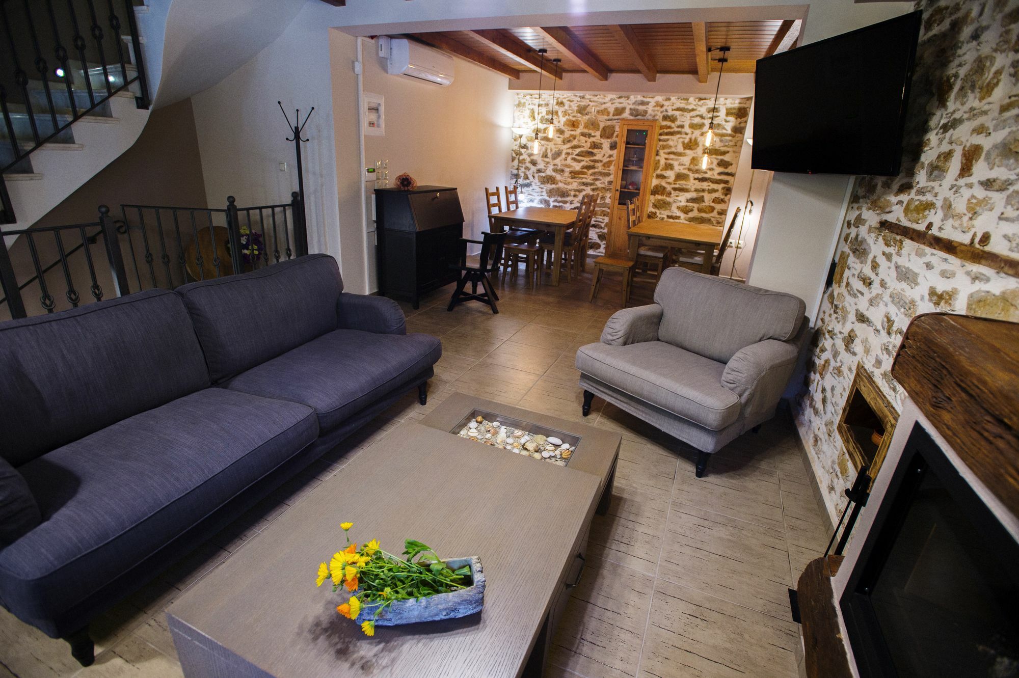 Thalia Traditional Guest House Promirion Luaran gambar